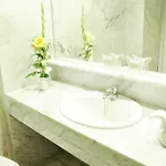 Catalonia Oro Negro 3*